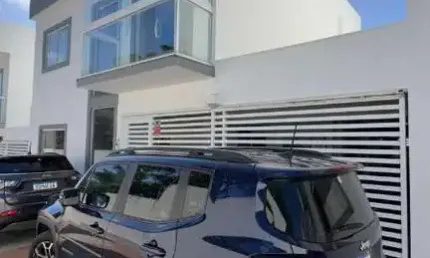 Casa à venda com 3 suítes no Miragem ? Lauro de Freitas