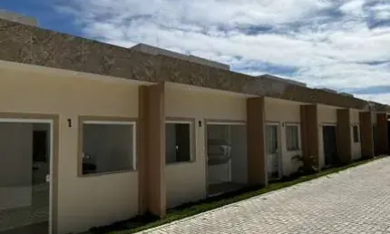 Casa térrea à Venda ? 2 Quartos, Suíte e Varanda, Priscila Dutra, Vilas do Atlântico  -