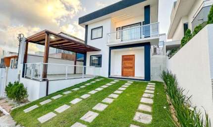 Casa Duplex com Piscina privativa e energia solar a venda | Lauro de Freitas