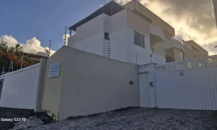 Casa 3/4, suite e varanda - buraquinho - lauro de freitas
