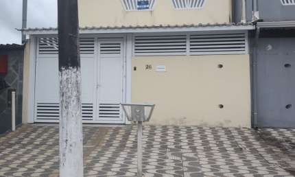 Oportunidade! Casa c/02 suites, 02 garagens, ao lado do terminal Tude Bastos e centro de eventos!de ônibus