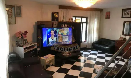 Sobrado de esquina comercial grande Tatuapé - Duas frentes