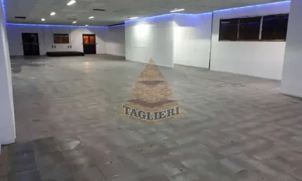 Sobre loja Parte superior salão com 270mts vão livre Tatuapé