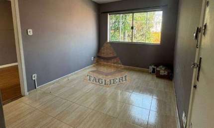VENDE-SE  APARTAMENTO NO TATUAPÉ EM EXCELENTE  LOCALIZAÇÃO-320 MIL