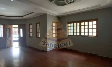 Casa térrea impecável tatuapé - 180m2. 2 quartos, 1 suíte, 4 vagas, quintal