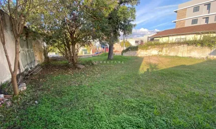 Terreno à venda no Rebouças, Curitiba  por R$ 880.000