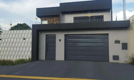 Casa à venda no Parque Amazônia, Goiânia , 212 m2 por R$ 1.700.000
