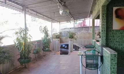 Casa com 4 quartos à venda na Rua Maria Rasuk Vilela, 200, Jardim Meriti, São João de Meriti, 360 m2 por R$ 390.000