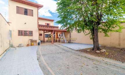 Casa com 4 quartos à venda no Jardim Ana Emilia, Taubaté , 300 m2 por R$ 636.000