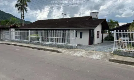 Casa com 3 quartos à venda no Centro, Pomerode , 193 m2 por R$ 850.000