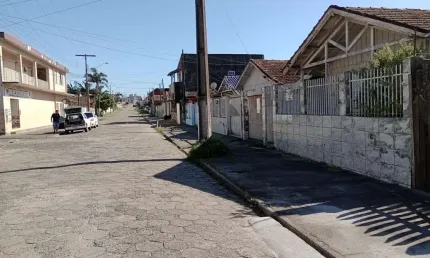 Casa com 3 quartos à venda no Mar Grosso, Laguna  por R$ 219.000