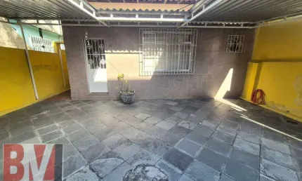 Casa com 3 quartos à venda na Rua Petrolândia, Vista Alegre, Rio de Janeiro, 225 m2 por R$ 640.000