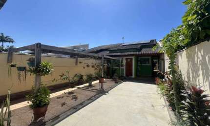 Casa com 3 quartos à venda na rua miltaer soares, 520, itaipuaçú, maricá, 120 m2 por r$ 550.000