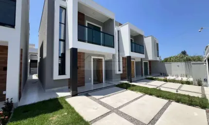 Casa com 3 quartos à venda na Rua Francilma Caramuru de Souza, 22, Itaipuaçú, Maricá, 94 m2 por R$ 508.000