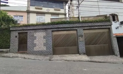 Casa com 6 quartos à venda no Zé Garoto, São Gonçalo  por R$ 600.000