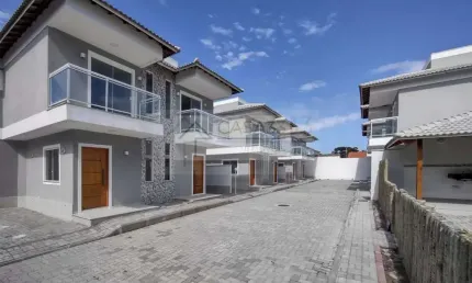 Casa com 2 quartos para alugar na Rua Capitão Benjamin Constant Keller, 28, Barroco (Itaipuaçu), Maricá, 81 m2 por R$ 2.600