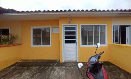 Casa em condomínio fechado com 2 quartos à venda em Campo Grande, Rio de Janeiro  por R$ 230.000