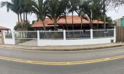 Casa com 3 quartos à venda no Canto da Lagoa, Laguna  por R$ 639.000