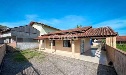 Casa com 2 quartos à venda na Rua Costeira, 64, Costeira, Balneário Barra do Sul, 70 m2 por R$ 270.000