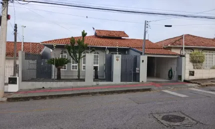 Casa com 4 quartos à venda no Ipiranga, São José , 191 m2 por R$ 1.750.000
