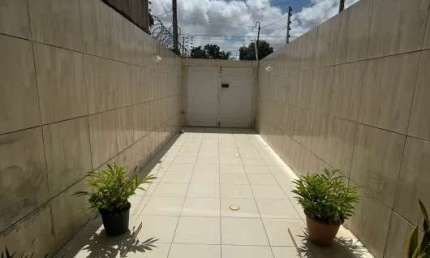 Casa com 3 quartos à venda no Jardim Acácio, Guarulhos  por R$ 340.000