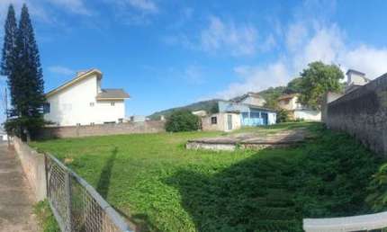 Terreno à venda no Mar Grosso, Laguna  por R$ 880.000
