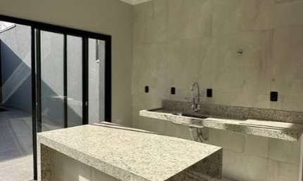 Casa com 3 quartos à venda no Centro, Barueri  por R$ 400.000
