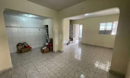 Casa com 3 quartos à venda no Jardim Ana Estela, Carapicuíba  por R$ 250.000
