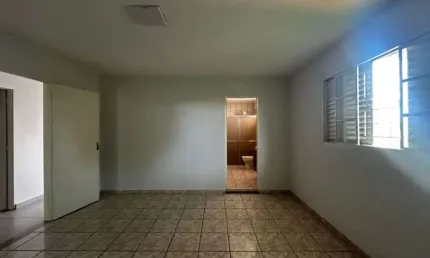 Casa com 3 quartos à venda no Jardim Ester, São Paulo  por R$ 325.000