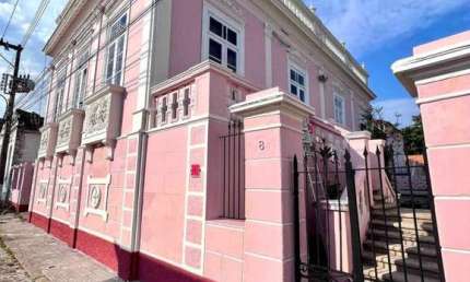 Casa com 10 quartos à venda no Centro, Laguna  por R$ 1.398.000