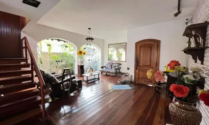 Casa com 3 quartos à venda em Ramos, Rio de Janeiro  por R$ 850.000