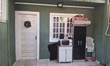 Casa com 2 quartos à venda no Ribeiro, Itaquaquecetuba  por R$ 280.000