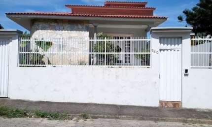 Casa com 4 quartos à venda no Mar Grosso, Laguna  por R$ 799.000