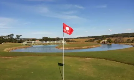 Terreno em condomínio fechado à venda no Condomínio Vitória Golf, Lagoa Santa  por R$ 780.000