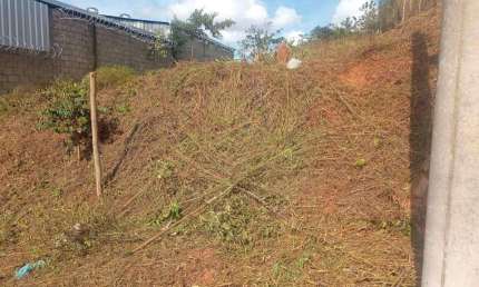Terreno à venda no Novo Centro, Santa Luzia  por R$ 188.900