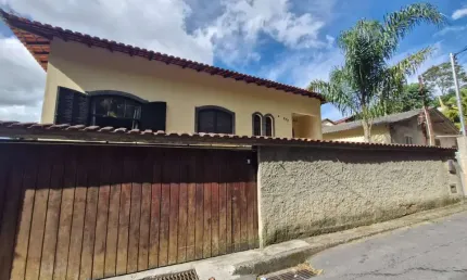 Casa com 3 quartos à venda no Mosela, Petrópolis , 216 m2 por R$ 655.000
