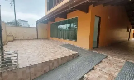 Casa com 4 quartos à venda no Centro, Poá  por R$ 340.000