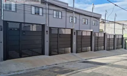 Casa com 2 quartos à venda no Jardim Mariliza, São Paulo  por R$ 300.000