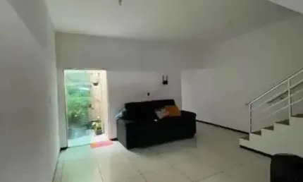 Casa comercial à venda no Jardim Ângela, São Paulo  por R$ 240.000