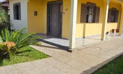Casa com 3 quartos à venda em Portinho, Laguna  por R$ 379.000