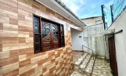Casa com 3 quartos à venda em Guaianases, São Paulo  por R$ 270.000