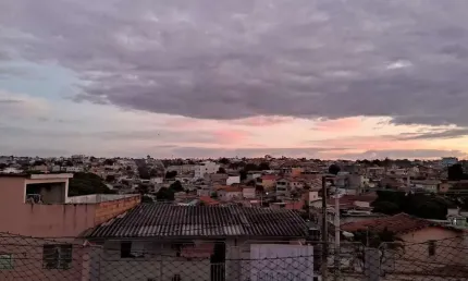 Oportunidade casa geminada de 3 quartos no bairro santa mônica.