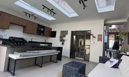 Casa com 3 quartos à venda na bragança paulista, 197, jardim pacaembu, jundiaí por r$ 959.600