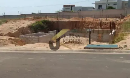 Terreno para venda no condomínio bella italia com planta aprovada com 245 metros e obra iniciada .