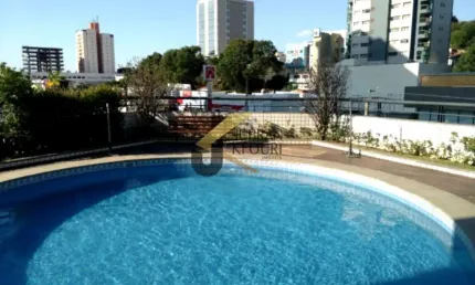 Apartamento para venda no Cambuí, 2 suítes (com closet), 2 garagens. Andar alto. lazer