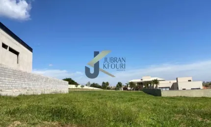 Terreno em condomínio à venda no distrito de Sousas