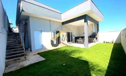 Casa à venda no Swiss Park, 3 suítes (1 closet) e escritório e espaço gourmet