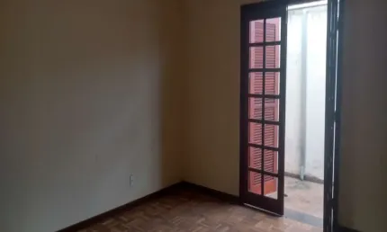 Casa com 4 quartos à venda na avenida diogo álvares, 1316, parque são quirino, campinas por r$ 800.000