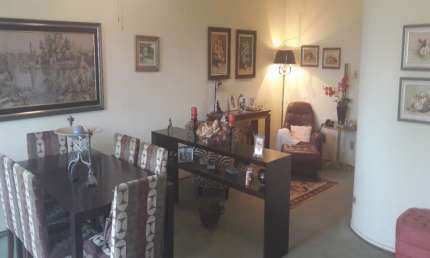 Apartamento à venda  no Cambuí - Campinas, 4 quartos (1 suíte com closet) e garagem coberta.