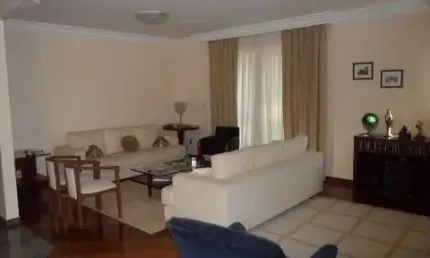 Magnífico apartamento à venda, um por andar. Living para três  ambientes, 4 dormitórios (2 suítes sendo 1 master com closet)